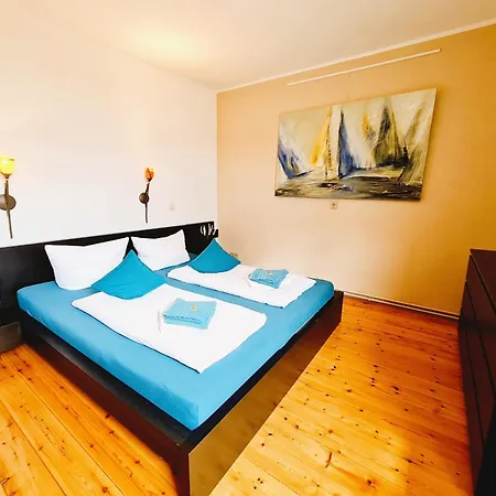Artmare Apartment